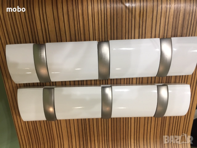 Закачалки стенни  UMBRA  2 броя с три отваряеми елемента, материал - масив + метал, цвят - бял/гланц