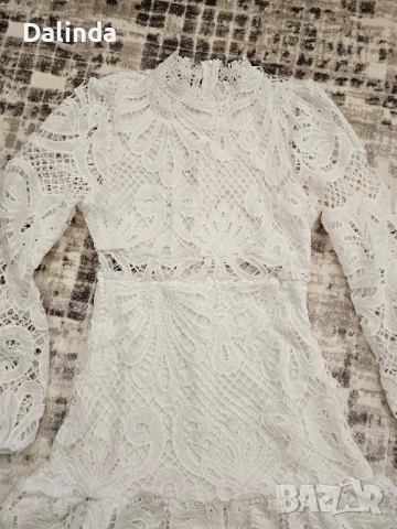 Елегантна рокля в бяло, снимка 3 - Рокли - 51470717