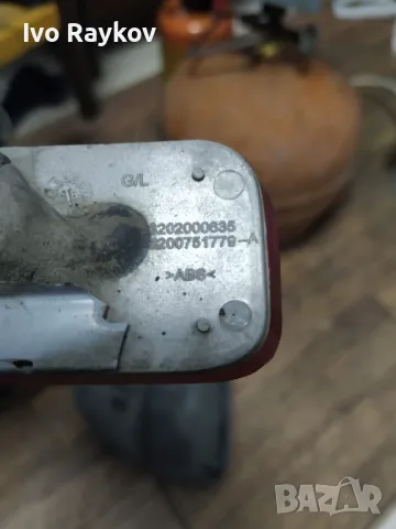 Ляв , заден рефлектор за dacia dokker logan 3202000635, снимка 3 - Части - 48420436