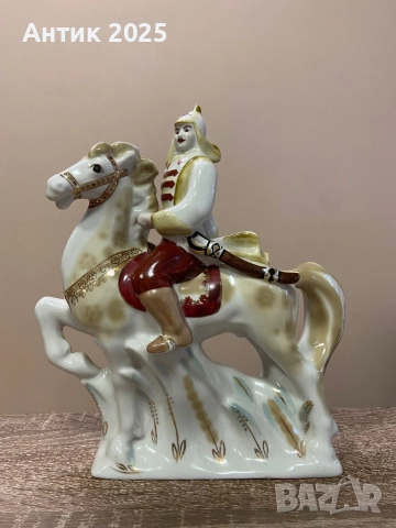 Винтидж порцеланова фигурка от СССР „Будьоновец на кон“