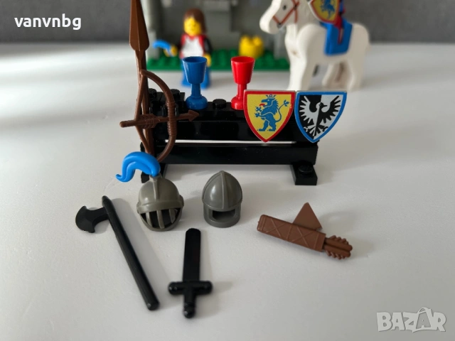 Lego Castle Lion Knights Armor Shop 6041, снимка 2 - Конструктори - 53589206