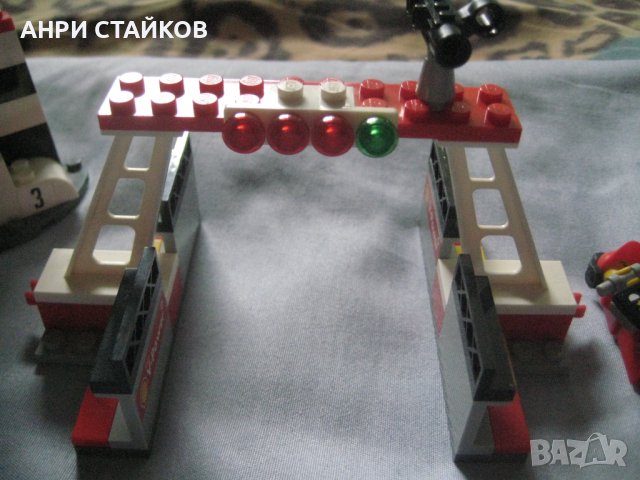 LEGO Shell V -Финална линия и подиум (40194), снимка 5 - Конструктори - 38953403