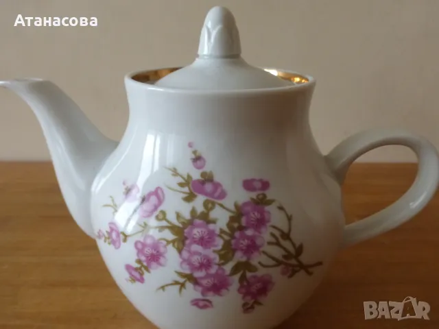 Руски порцеланов чайник Дулево 1988 г, снимка 2 - Аксесоари за кухня - 48543259