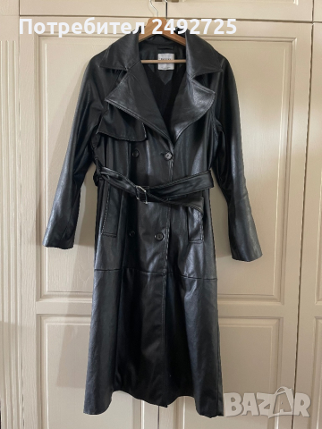 Палто кожено черно BERSHKA , снимка 2 - Палта, манта - 44924427