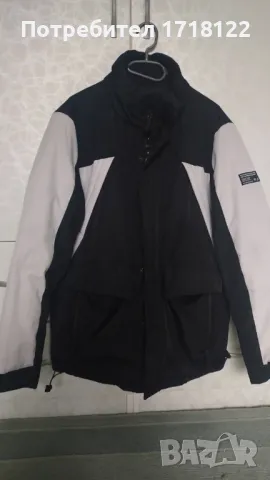 Зимно яке Bershka, снимка 2 - Якета - 49323254