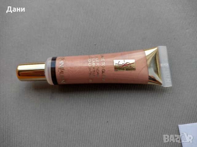 Фондютен YVES SAINT LAURENT Dare to Glow Illuminator, снимка 3 - Декоративна козметика - 34156514