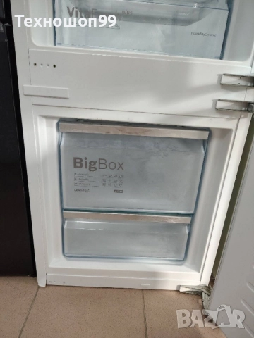 Хладилник за вграждане Bosch, снимка 2 - Хладилници - 52546030