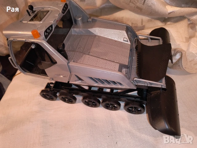 Снегорин Ратрак Prinoth Leitwol BRUDER 02545, снимка 3 - Коли, камиони, мотори, писти - 50831386