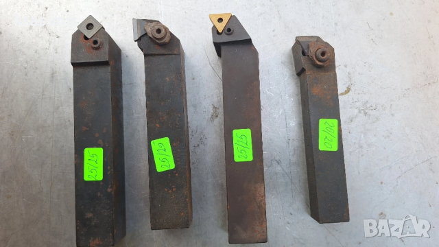 стругарски нож +10 бр. пластини