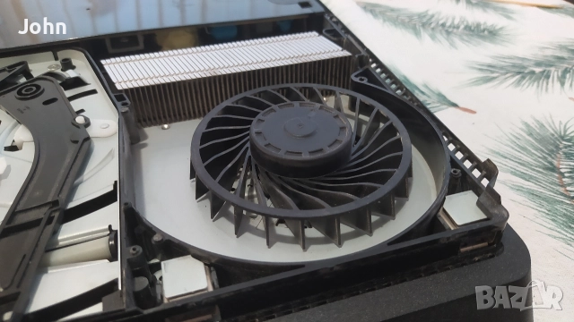 PS4 | PS 4 slim 500 гб + Джойстик + Ratchet & Clank + Всички кабели | Playstation | Почистена, снимка 11 - Игри за PlayStation - 52829415