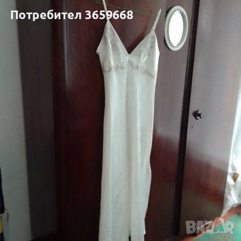Нощница Presence, сатен с бродерия,размер 12(40)., снимка 9 - Нощници - 41355269