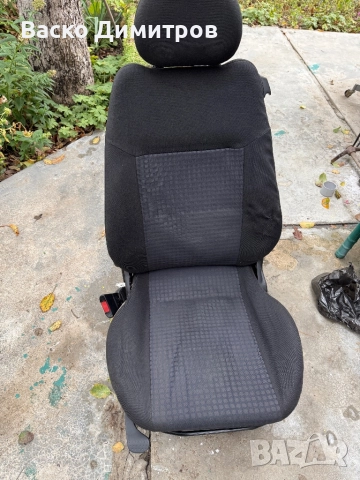 Предни седалки за Опел Корса ц, снимка 2 - Части - 50682434