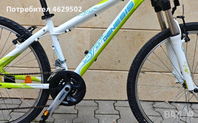 Продавам австрийски алуминиев велосипед Genesis Lara 26" отличмо състояние и външен вид, снимка 3 - Велосипеди - 53610182