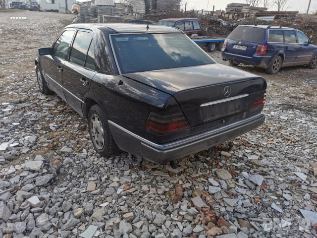 Mercedes-Benz W124 (facelift 1990г) 300 D Turbo (147 кс) Automatic На части, снимка 3 - Автомобили и джипове - 39695614