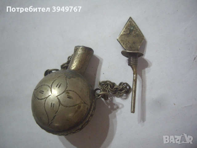 Старо шишенце за парфюм., снимка 3 - Антикварни и старинни предмети - 52458736