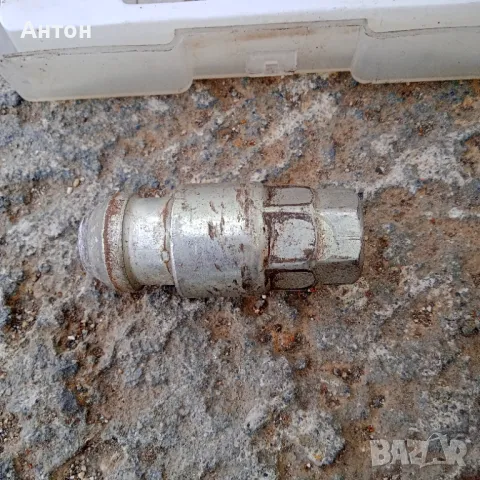 Гайки секретни за Тойота Ярис, снимка 3 - Части - 48021488