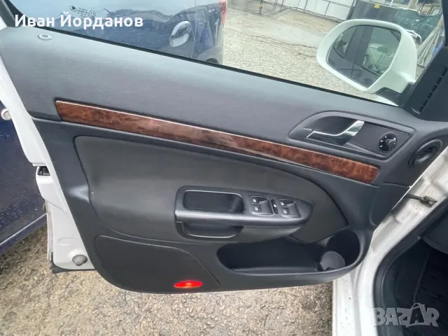 Skoda Octavia 2.0 TDI 4x4, снимка 12 - Автомобили и джипове - 48001877