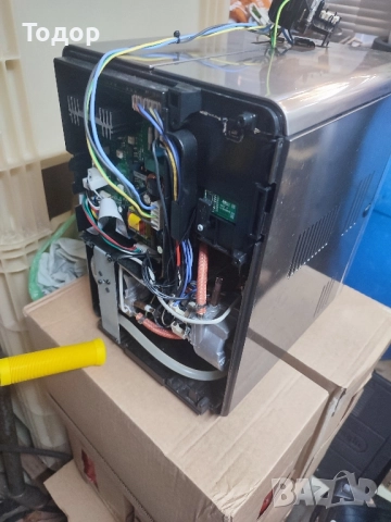 Кафемашина Saeco Кафеавтомат Саеко, снимка 3 - Кафемашини - 51597716