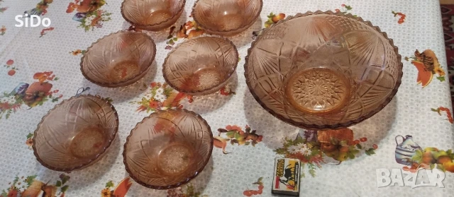 2 различни комплекта "Купа с 5-6 малки купички от кафяво стъкло, снимка 7 - Сервизи - 50872020