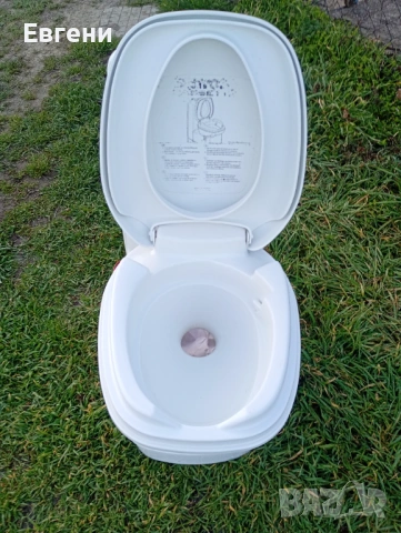 Тоалетна за каравана или кемпер, снимка 3 - Каравани и кемпери - 53765142