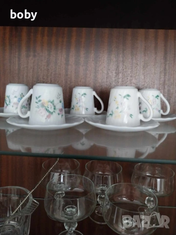 Продавам сервиз за кафе , снимка 4 - Сервизи - 53260169