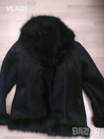 Черно пухкаво палто, снимка 1 - Якета - 25084722