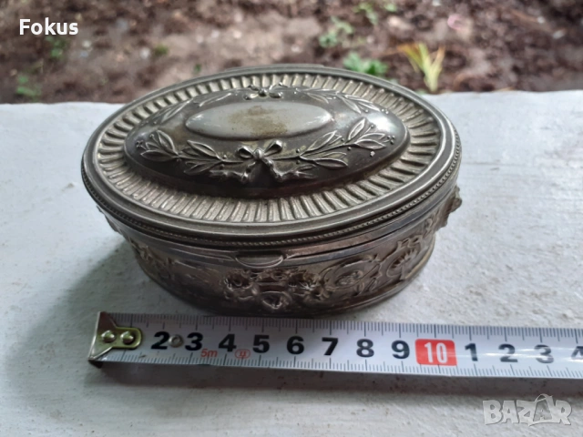 Страхотна метална кутия за бижута, снимка 6 - Антикварни и старинни предмети - 53478060