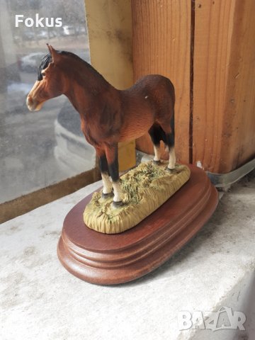 Страхотна колекционерска статуетка маркировка Leonardo Pony, снимка 4 - Антикварни и старинни предмети - 35948665