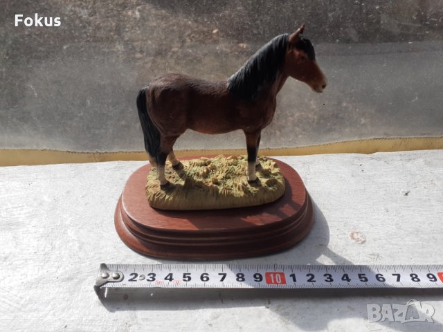 Страхотна колекционерска статуетка маркировка Leonardo Pony, снимка 8 - Антикварни и старинни предмети - 35948665