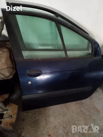 Продавам дясна врата Рено Сценик 2001г., снимка 3 - Части - 48075481
