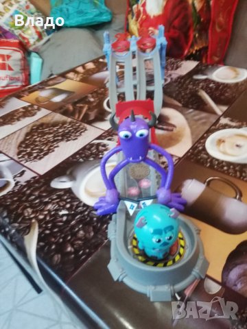 Университет за таласъми - състезателна писта, снимка 2 - Коли, камиони, мотори, писти - 40940557