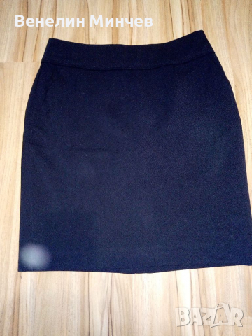 Дамска черна пола НМ