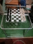 Шах. Маса с стъклен плот и дървени фигурки., снимка 3