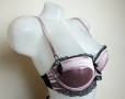 Розов сатенен сутиен с черна дантела 75В размер, снимка 2