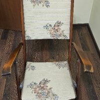 Стар сгъваем люлеещ се стол, снимка 1 - Дивани и мека мебел - 42212501