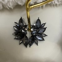 Дамски елегантни кристални обеци - дизайн на ангелско крило, снимка 1 - Обеци - 39177803