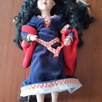 Порцеланова фигура колекционерска кукла с стойка и печат 40 см, снимка 2 - Други ценни предмети - 41643028