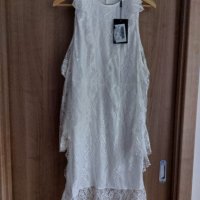 Pretty Little Thing - бяла дантелена рокля, снимка 2 - Рокли - 41669943