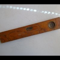 Стар дървен нивелир , снимка 1 - Други инструменти - 41694211