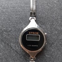 Ретро електронен часовник, снимка 2 - Антикварни и старинни предмети - 41652666