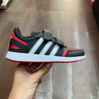 Adidas Vs Switch | Оригинални детски маратонки, снимка 2 - Детски маратонки - 35901436