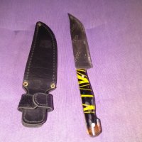 Ловен нож с калъф естествена кожа за колан 233х135мм острие, снимка 1 - Ножове - 44231600