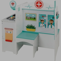 Монтесори - Дървен лекарски кабинет Playtive зона за чакане прегледи и аксесоари, снимка 7 - Образователни игри - 44673470