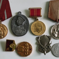 Стари медали, снимка 1 - Антикварни и старинни предмети - 44681547