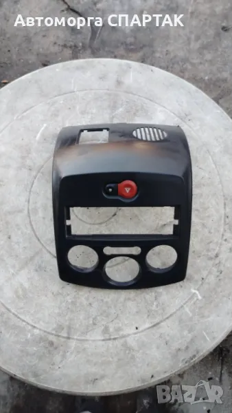 Renault Clio 2005-2009 панел около климатик, снимка 1