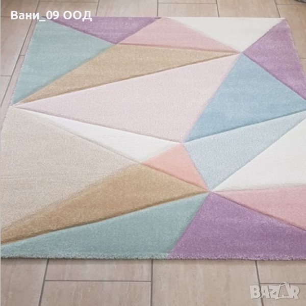 Килим в топли пастелни цветове , снимка 1