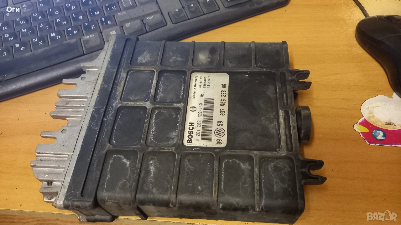 Компютър за Фолксваген Голф 3 1.6 101к.с. 037 906 258 AQ / 0 261 203 729/730, снимка 1