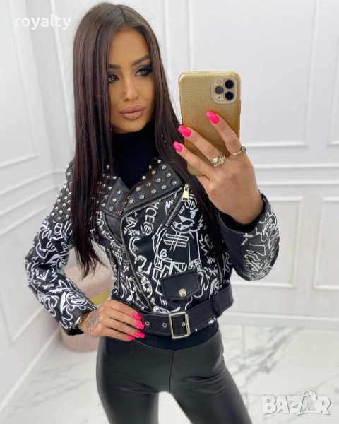 Кожено яке с капси и бяла щампа, снимка 1