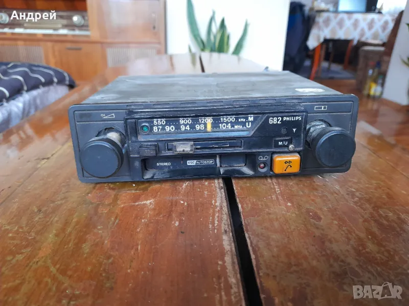 Стар автомобилен радиокасетофон Philips 682, снимка 1