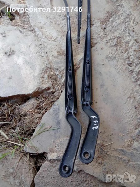 Рамене чистачки 2броя 30лв за Форд Фиеста 5 2007г 1.4 TDCi 68k.с , снимка 1